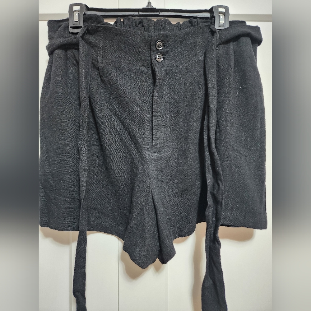 Pink Lily Black Casual Shorts